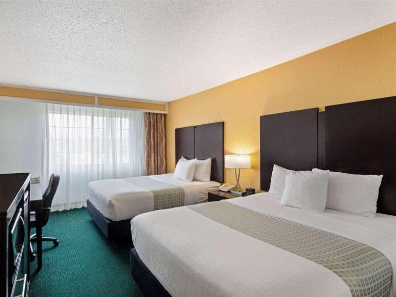University Inn & Suites Бъркли Екстериор снимка