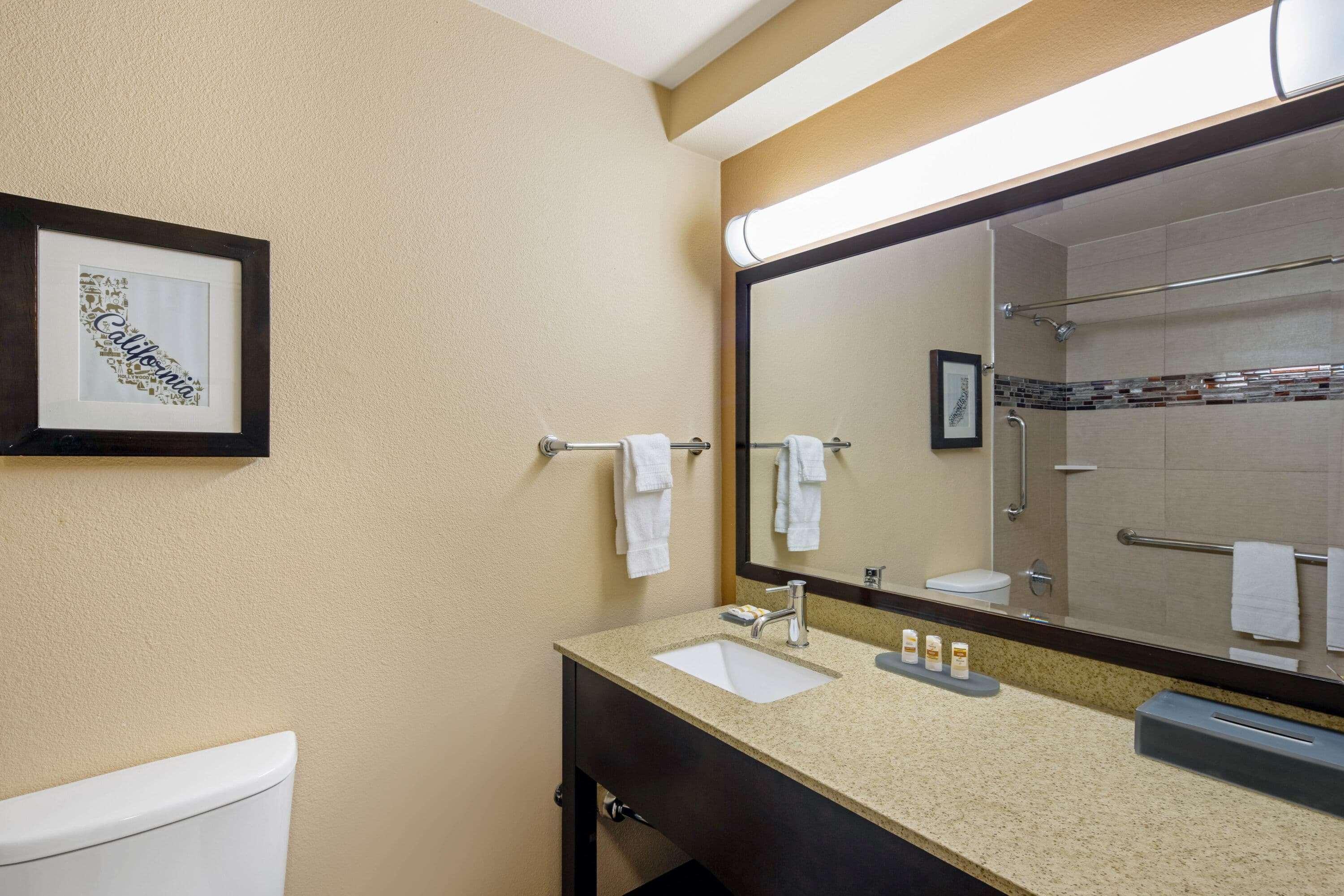 University Inn & Suites Бъркли Екстериор снимка