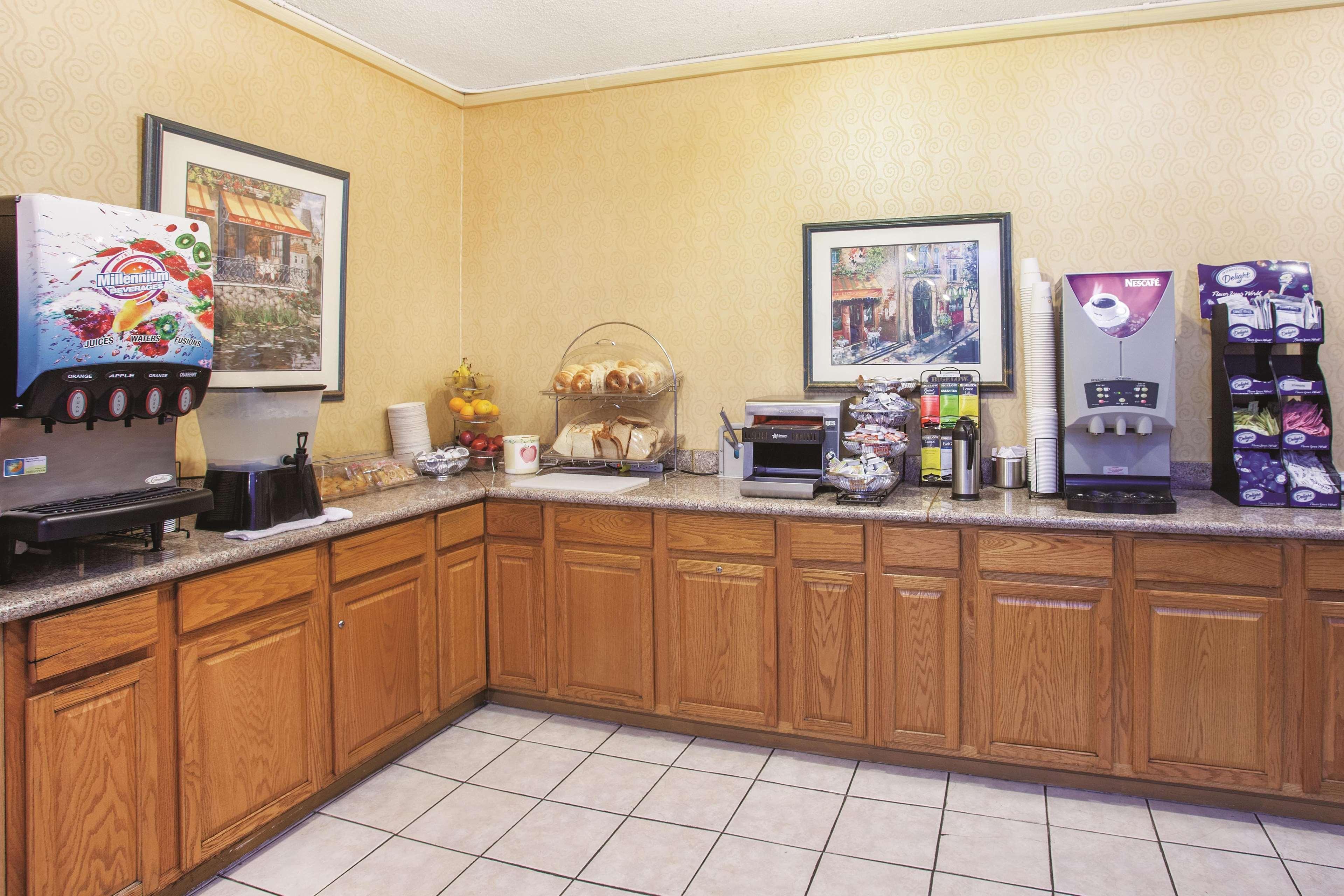 University Inn & Suites Бъркли Екстериор снимка