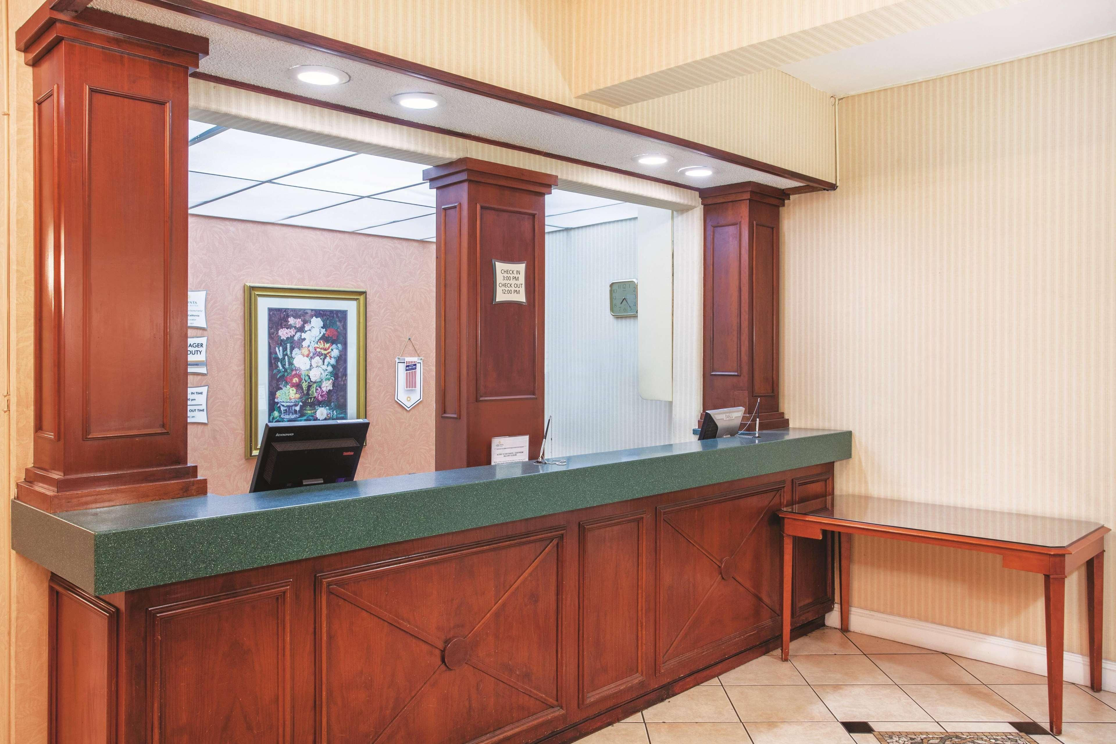 University Inn & Suites Бъркли Екстериор снимка