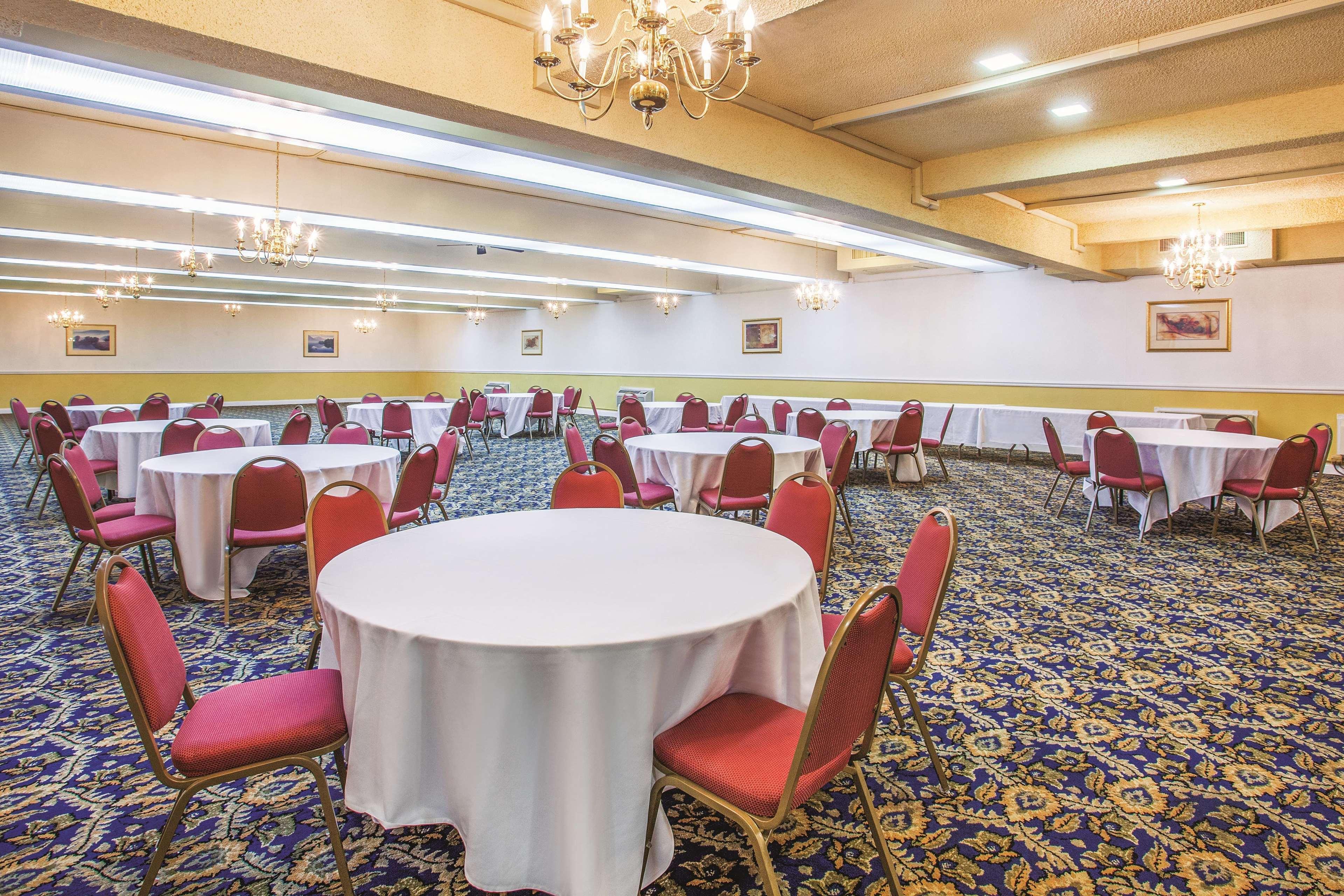 University Inn & Suites Бъркли Екстериор снимка