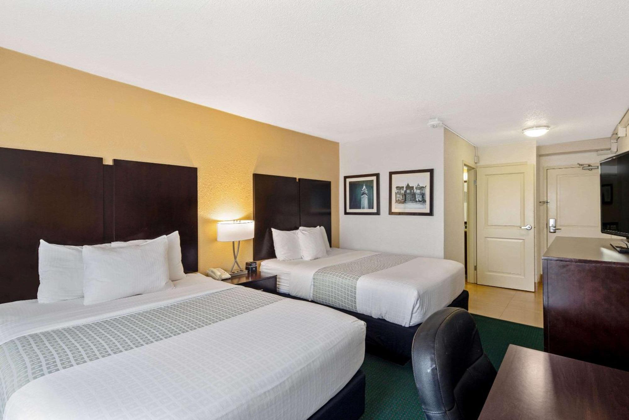 University Inn & Suites Бъркли Стая снимка